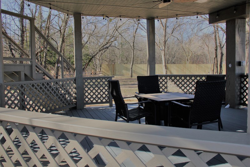 treehouse patio at silver spur resort 